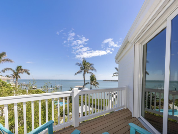Bay to Gulf  Luxury Five Bedroom Vacation Home with Pool